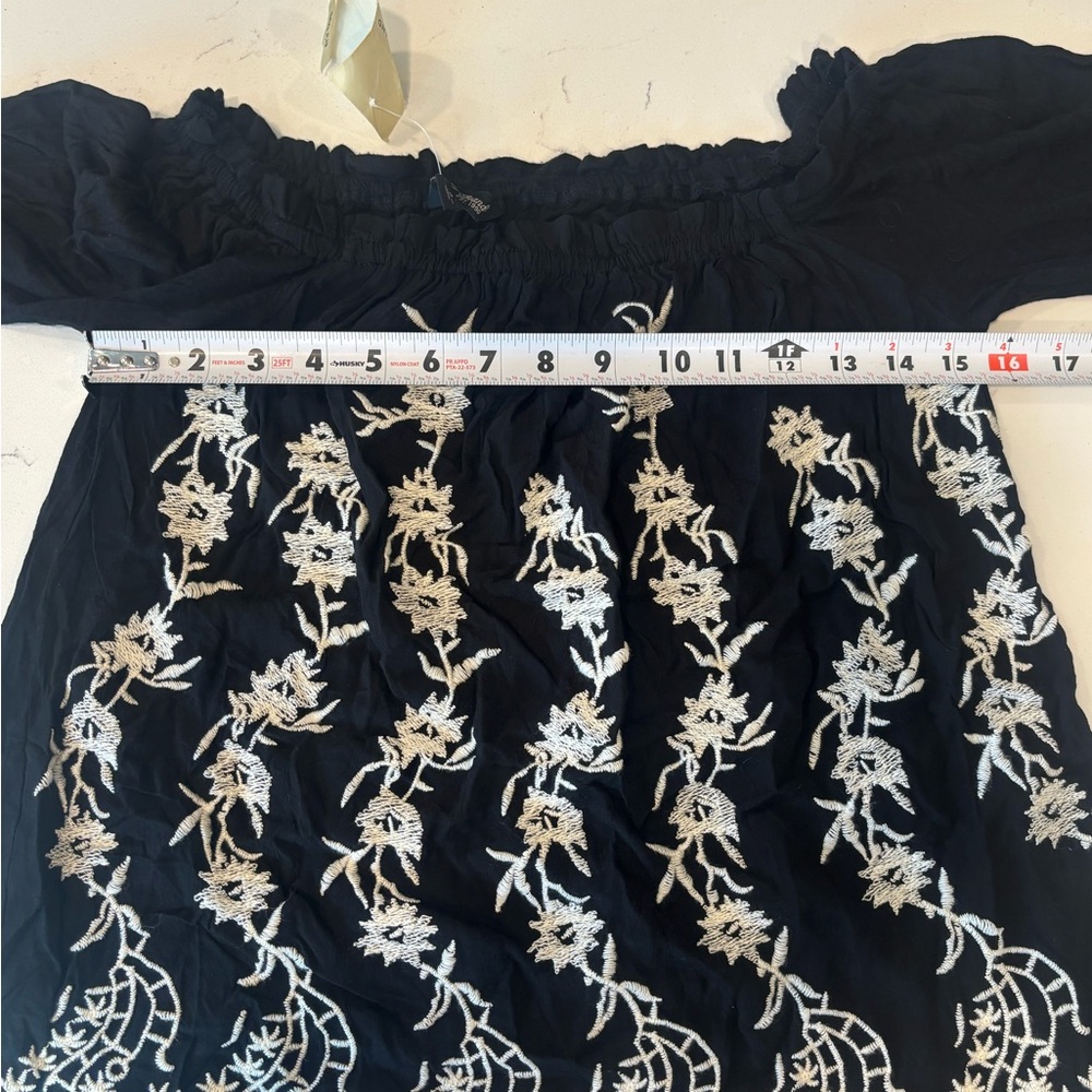 Lucky Brand Small Black Embroidered Off-the-Shoulder Top NWT | Boho Chic - Picture 8 of 9
